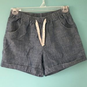 Washed blue shorts with ribbon tie